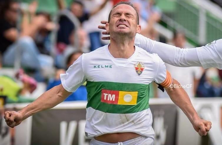 Nini celebra un gol con el Elche / Sonia Arcos - Elche C.F.